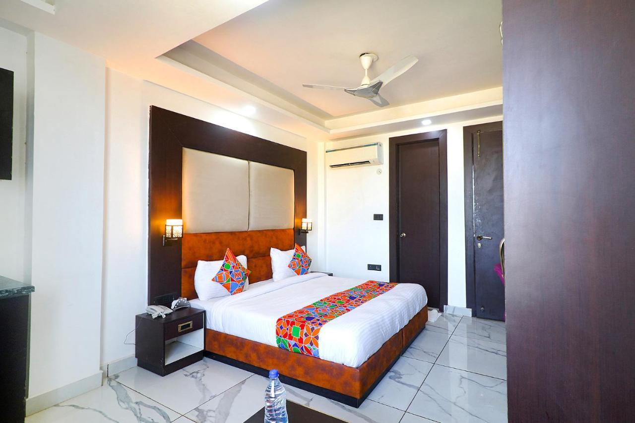 Fabhotel Kiara The Private Suites Gurgaon Extérieur photo
