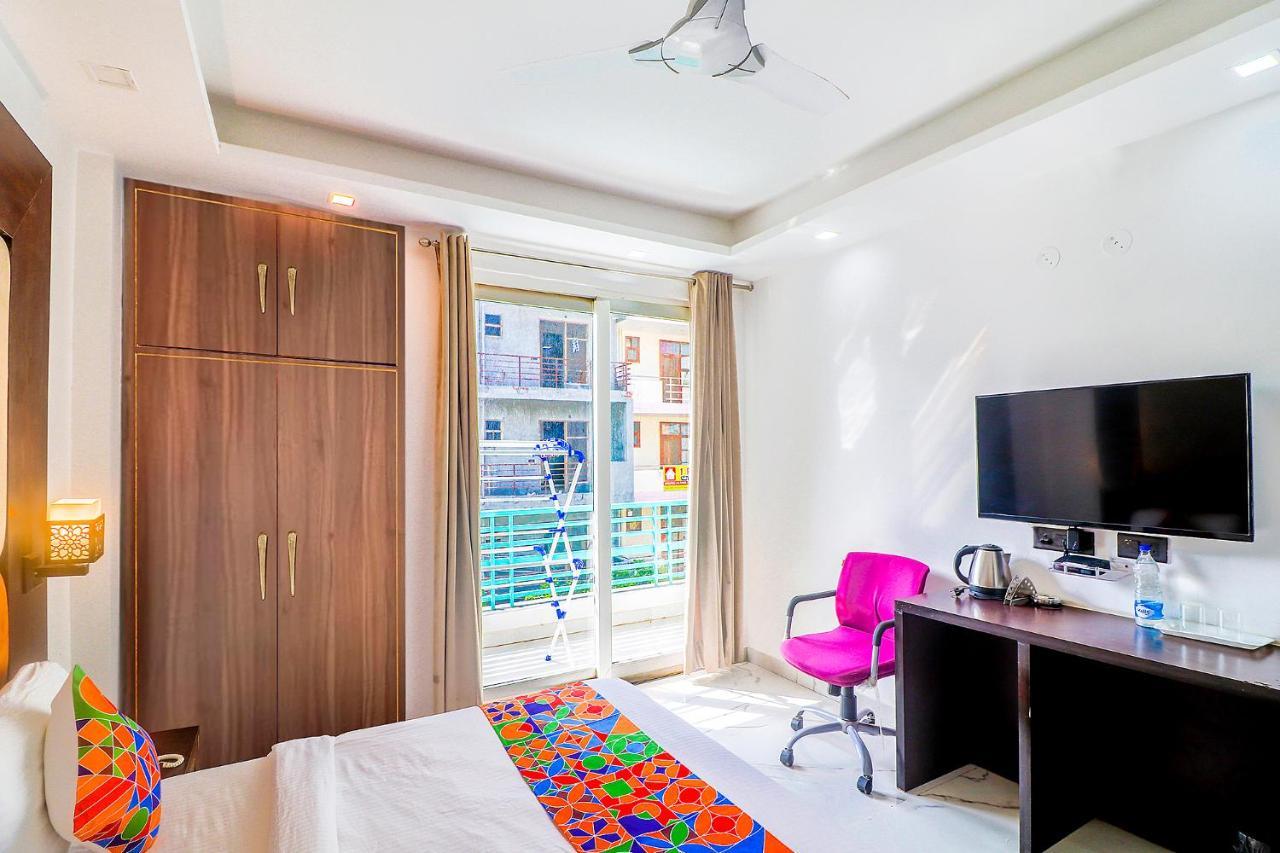 Fabhotel Kiara The Private Suites Gurgaon Extérieur photo