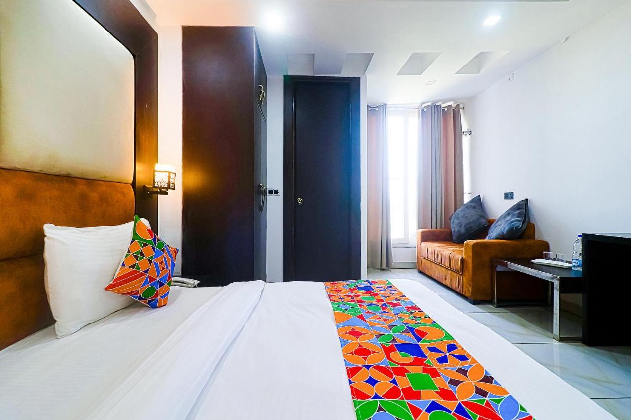 Fabhotel Kiara The Private Suites Gurgaon Extérieur photo
